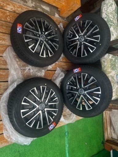 ◆美品◆近場配達可能ブリヂストンスタッドレスタイヤ　155/65/14R ホイールセット