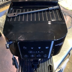 新古品　 デロンギ　コーヒーマシン

