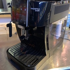 新古品　 デロンギ　コーヒーマシン

