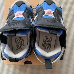 キッズ　リーボック　クラシックスニーカーの画像