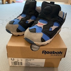 キッズ　リーボック　クラシックスニーカーの画像