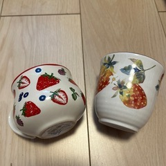 未使用、いちご🍓柄カッブと湯のみセット
