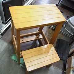 閉店セール中につき、通常特価2,728円より30％引の1,909円!　【22】木製　折りたたみ式　踏み台　ステップ台　ステップチェア　ステップスツール　の画像