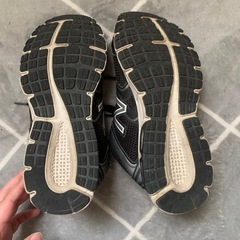 ニューバランス スニーカーの画像