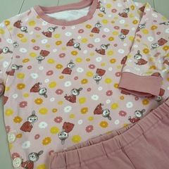 UNIQLO パジャマ 100cmの画像