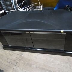 リビングボード サイドボード 4枚ドア 光沢ホワイト系 横幅 約150.5cm 中古 キャビネット ガラス戸 札幌市東区 新道東店 (モノハウス 新道東)  新道東の収納家具《キャビネット》の中古あげます・譲ります｜ジモティーで不用品の処分