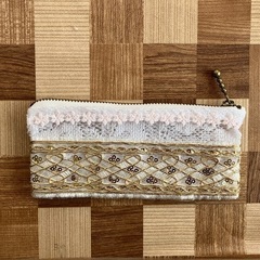 インド刺繍小物入れ