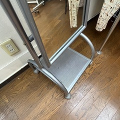 スタンドミラーの画像