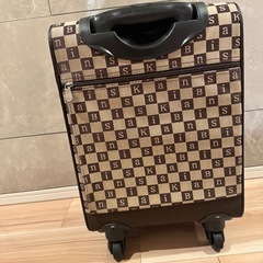 キャリーケースの画像