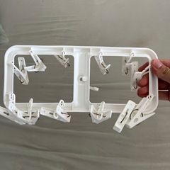 ハンガー7つ＋洗濯バサミセットの画像