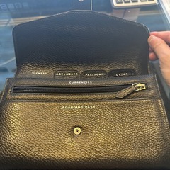 パスポート入れの画像