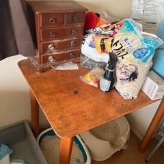 テーブル