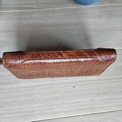 新品未使用‼️欅の虎杢のような鱗模様が重厚なリアルオーストリッチレッグ長財布    茶色        の画像