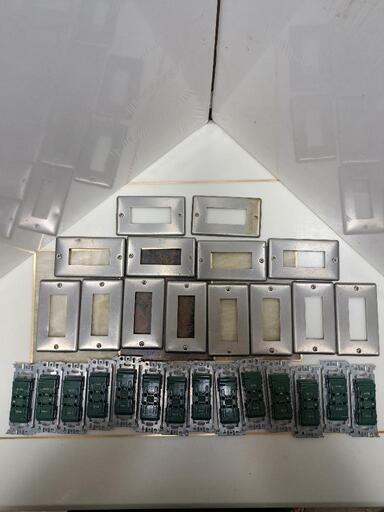 松下電器埋め込み式コンセント14個