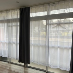 カーテンの画像
