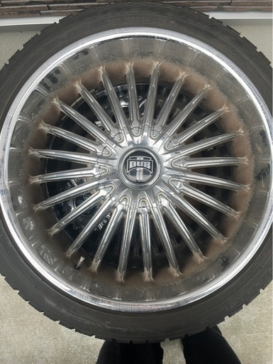 295/35R24 110H DUV 24インチタイヤ付きホイール(1本パンク有)