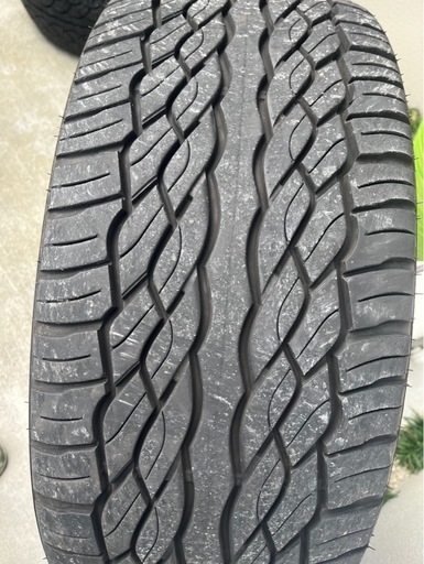 295/35R24 110H DUV 24インチタイヤ付きホイール(1本パンク有)