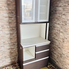 ニトリ　キッチンボード　食器棚　上下2分割