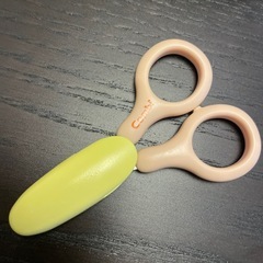 【コンビ】電動爪やすり・爪切りハサミのセットの画像