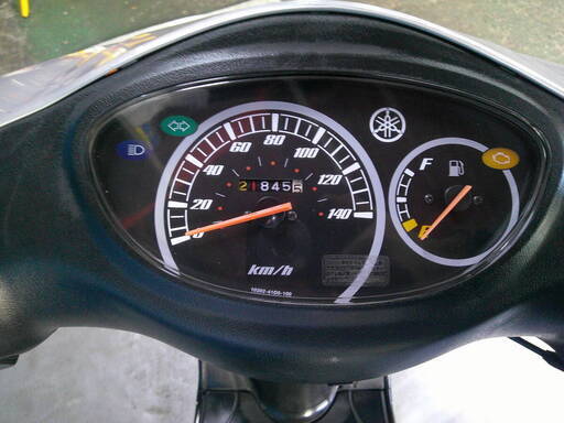 とと YAMAHA アクシストリート 銀 エンジン始動動画 自賠責保険で乗れます