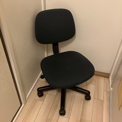 オフィスチェアーの画像