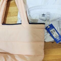 【最終価格✨2点】adidasタグ付ショートパンツ、未使用バッグの画像