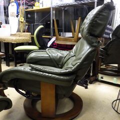 関家具 リクライニングチェア オットマン付 配達設置対応 プリメーラⅣ リクライナー ダークグリーンの画像