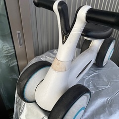 足けり三輪車の画像