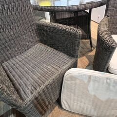 ガーデンチェア テーブル 5点セット！ 強化ガラス付 ラタン調 オシャレ！ 机 の画像