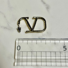 片耳ピアス
