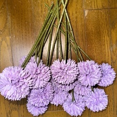 未使用新品 - 造花菊ボールフラワー（16個 - 650円、8個...