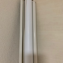 ロールスクリーン白
の画像
