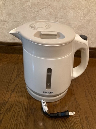 TIGER 電気ケトル　1リットル