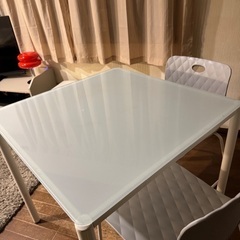 白透けガラスのダイニングテーブルw75H 74椅子4脚セット　