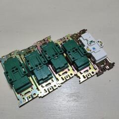 🔌埋込接地ダブルコンセント新品未使用4つはNational1つはTOSHIBAの画像