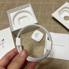 AirPods Pro 箱とコードのみの画像