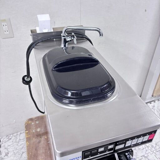 21526 業務用ソフトクリームサーバー NISSEI NA-9424AE　◆大阪市内・東大阪市他 6,000円以上ご購入で無料配達い