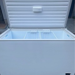 【動確済み】2021年 SANDEN 業務用 冷凍庫 SH-500XD 500L 1351×730×893 単相 100V 冷凍ストッカー チェストフリーザー 大型 鍵付き 大阪の画像