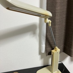 電気スタンド(蛍光灯)