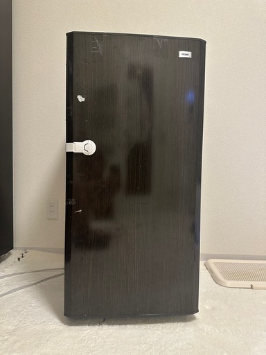 ハイアール　電気冷凍庫　100L