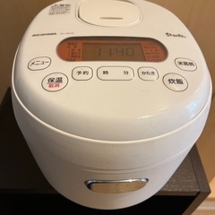 炊飯器 3合炊き アイリスオーヤマの画像