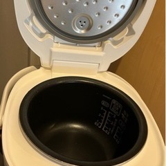炊飯器 3合炊き アイリスオーヤマの画像