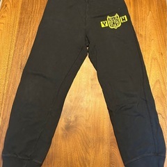 冬用ユニクロキッズパジャマ上下セットサイズXL　の画像