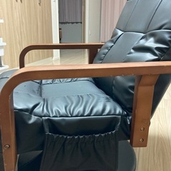 時間限定により値下げ　
1人用ソファ　二脚の画像