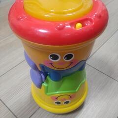 フィッシャープライス 音が鳴る太鼓