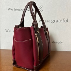 【極上美品！】女性用　ワインレッド 合成皮革 ハンドバッグ 中型　トートバッグの画像