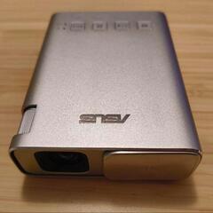 ASUS ZenBeam E1 プロジェクター本体 シルバーの画像
