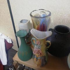 色々な花瓶に７個 高さ30センチ以下の画像