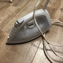 ニトリ　アイロン