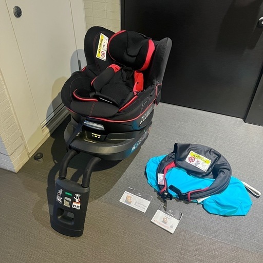 【直接お受け渡し限定】　エールベベクルット４iプレミアム　カーボンレッド　ISOFIX 2016年製】